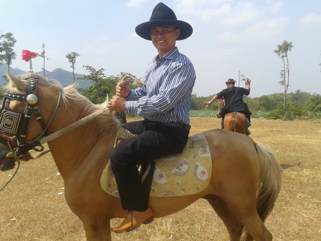 Awali dari niat,sertai dgn kesungguhan,dan diahkiri dgn keberhasilan.