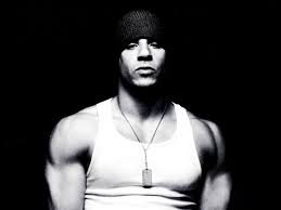 Was raised in the hood, spent time in jail from being stupid but now I have turned my life around, ready for a new start, I'm a Faepire, married RP