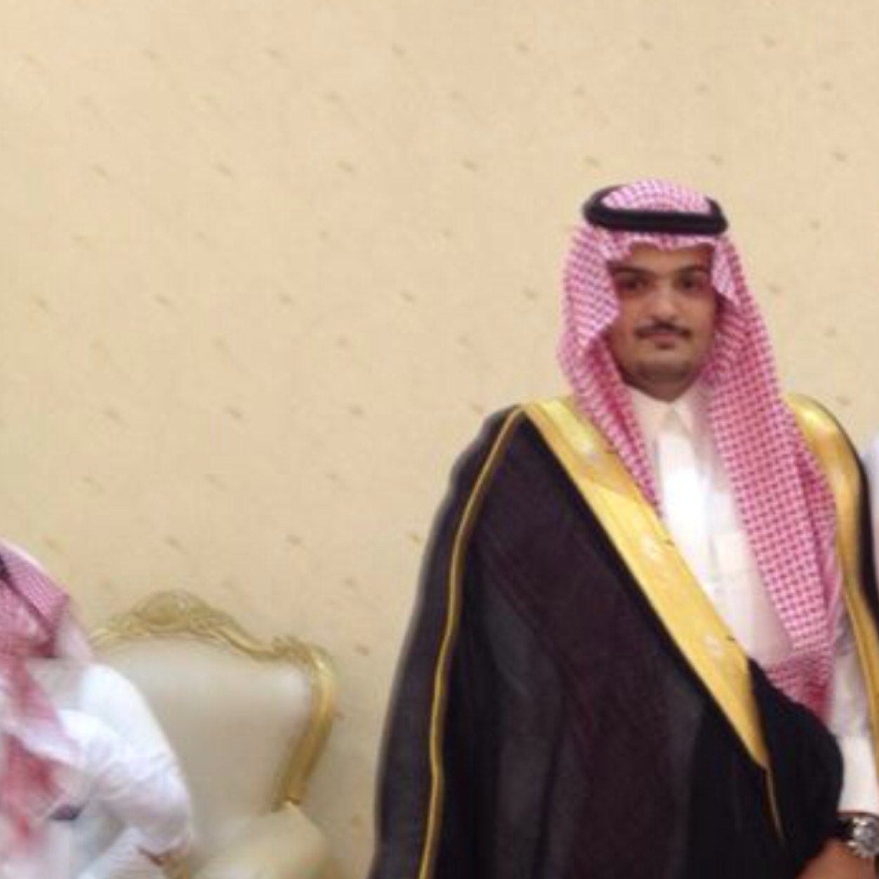 تعبت من كثر المجامل ومليت..اثر المجامل ولد عم المهونه..
