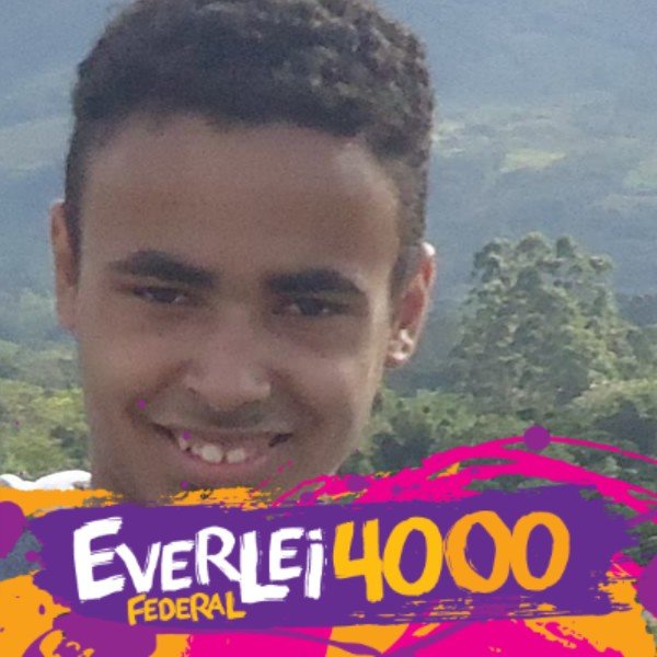 Sou Feliz , amo minha familia, gosto de fazer amizade e sou de Deus