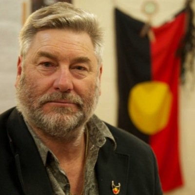 Tasmanian educator for 4 decades, father of 3. Interested in identity, science , the brain and our connection to country.
