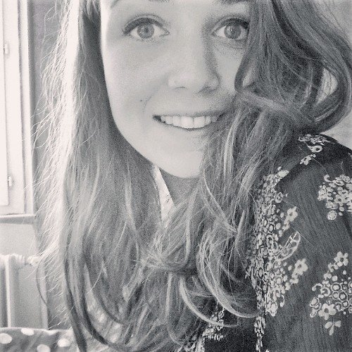 AutinHlne's profile picture. Joint du matin, gueule de babouin. ♌