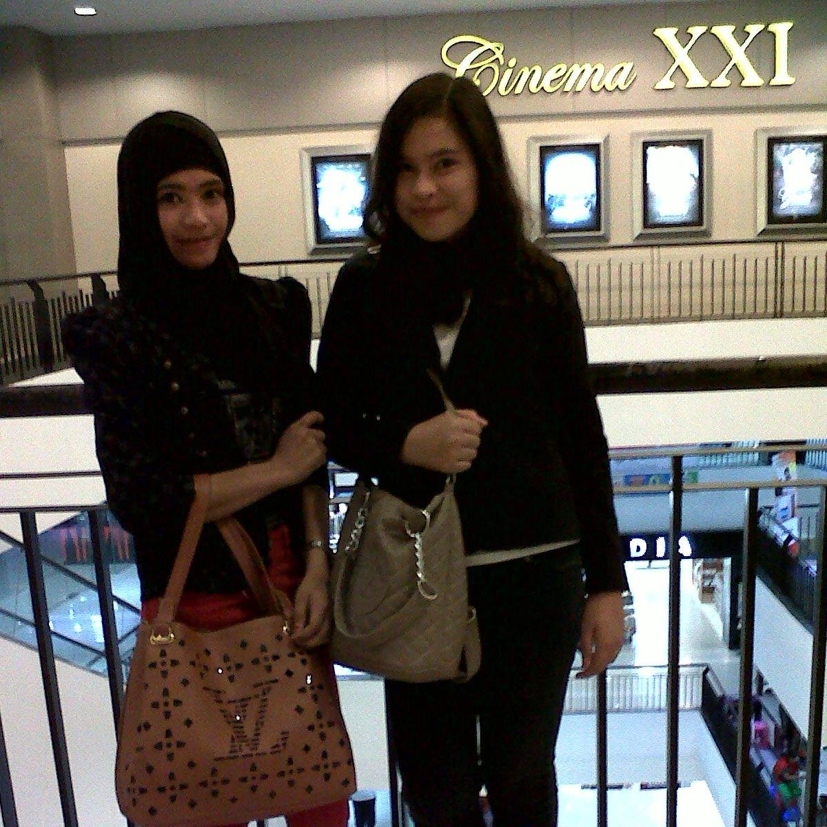 FrizkaAditya2's profile picture. 