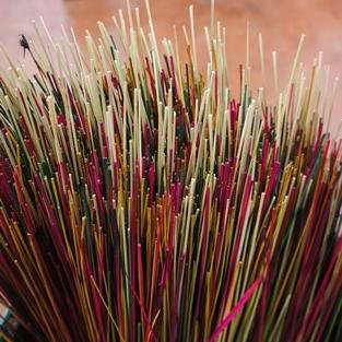 Manufacturer of handloom woven products utilizing Palawan's indigenous fibers & grasses.