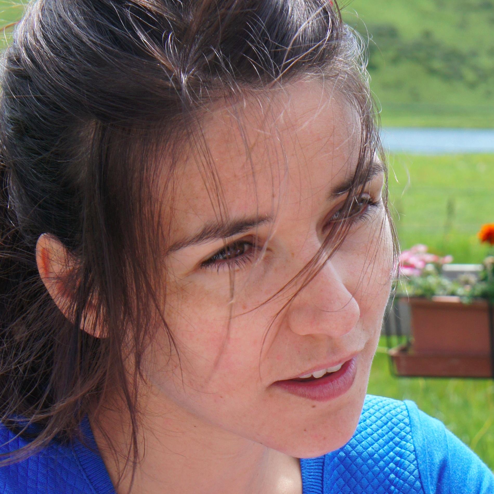 eaudefavre's profile picture. Journaliste ascendant verre d'eau plein. Chasseuse de gens géniaux et consorts.