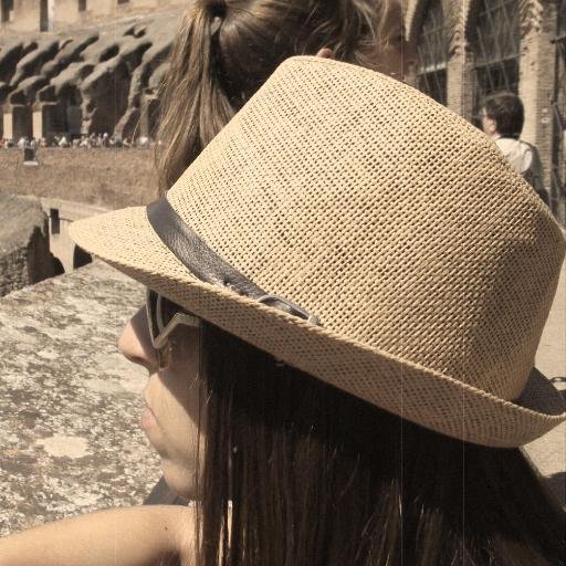 Maestra de Educación Física. Amante del deporte, la música y la buena lectura. Valiente...atrevida...arriesgada...pues nada puede sustituir a la experiencia.
