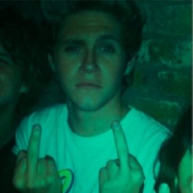 follow @bluntsbyzouis