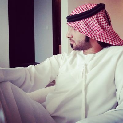 خلك عزيز (النفس ) والعز مبداك
  وكلن عطه تفصيل ثوبه عقده