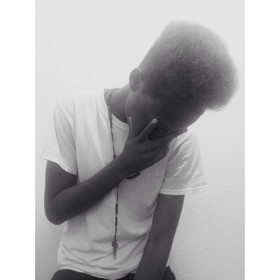 Aspiring Singer Pianoist ✒️ Song Writer ✒️ One Day The World Will Hear My Voice & Rather You Hate Me For Me, Tha Love Me For Who I Pretend To Be