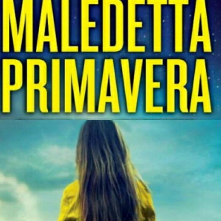 Sorrido fuori tempo e non riesco ad adattarmi e galleggiare, persa dentro guai di cui non provo neanche più a trovare un senso