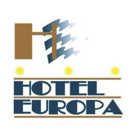 Este acogedor hotel ofrece un entorno elegante, ideal para su estancia en la ciudad y para la celebración de eventos cómo bodas, comuniones, bautizos...