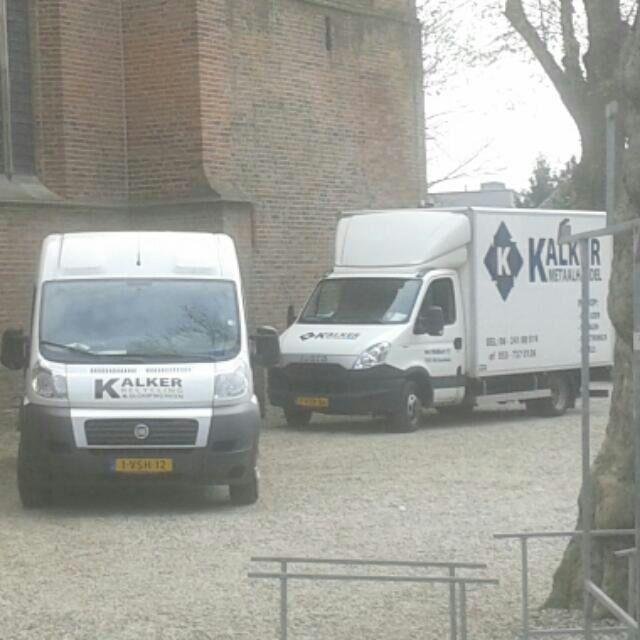 Kalker Sloopwerken verricht sloopwerkzaamheden bij particulieren en bedrijven. Van badkamer slopen tot kantoorgebouw casco strippen.