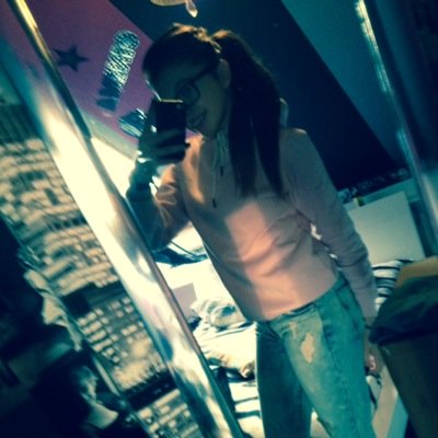 Amandine Démarest; SnapChat amde_10 ; t'es bien avec lui , il est bien avec toi pour ça qu'il faut partager autant de défaite que de victoires.✋❌