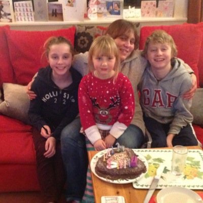 mum of 3, owner of @nnottstg & @vickisark .enjoy baking, horseriding and spending time with my family.