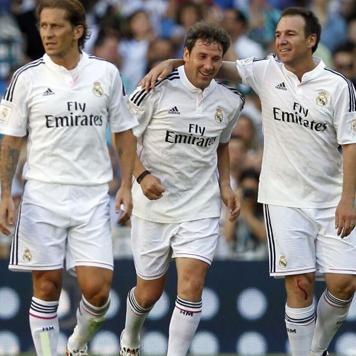 Fundación Real Madrid CF. Ex jugador profesional Real Madrid, Sporting de Gijón, Numancia, Salamanca, San Sebastián de los Reyes. Comentarista @RealMadridCF_TV
