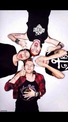 Hi I'm Sharon and I write imagines about 4 dorks sometimes :)  || Contact: sharon.moonen@hotmail.com