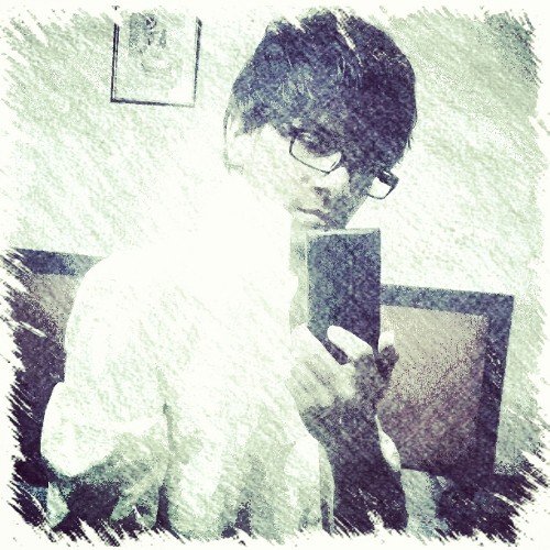Professional DJ.
Intoxicate & MuzikFreakerz.  
PRO IN EDM & HOUSE