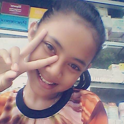 pengen buat orang yang sayang sam umay bahagia:)