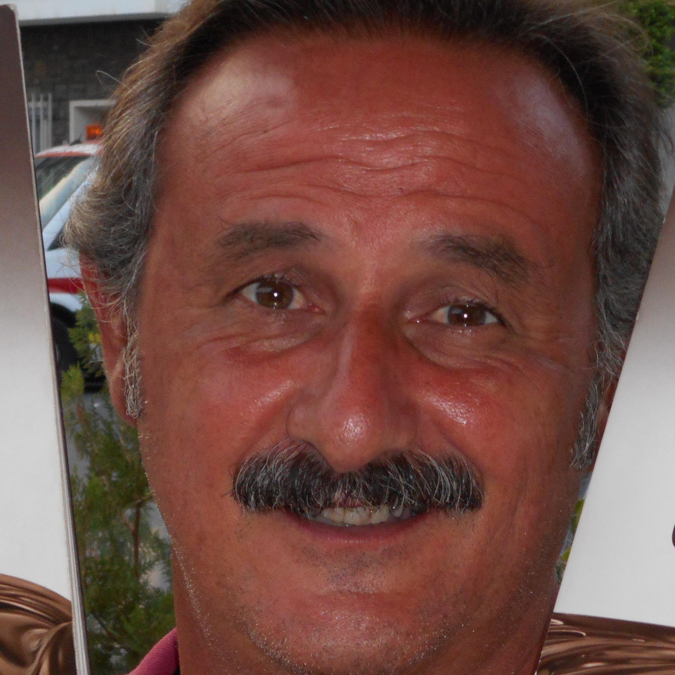 Perescriva's profile picture. Amigo de mis amigos.