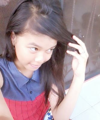 ☮ 17 Mei 2002 • Islam ♥ • Modelling • I ♥ K-Pop, @alysyarief @aliando26 @iqbaale • Followed by : @arieltatum, @Alifmatata, @Ferrynimous, @farhatabbaslaw ^-^ ☮