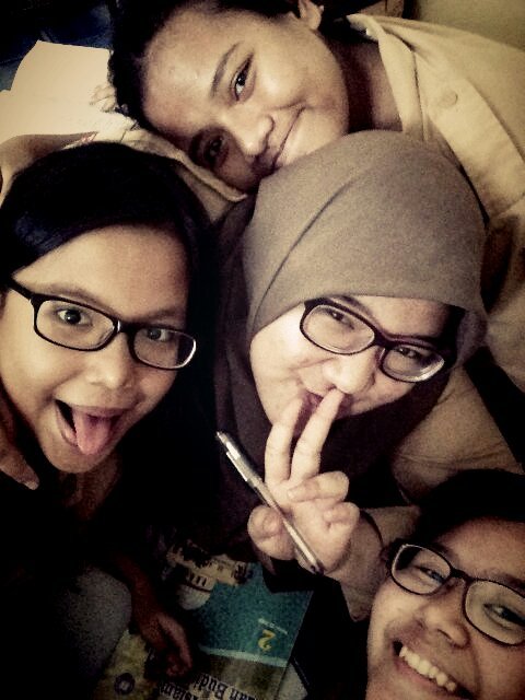 sheylarahmat's profile picture. 