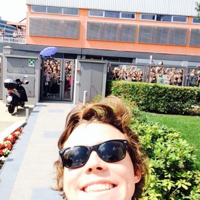 Follow @5SOSLuke10