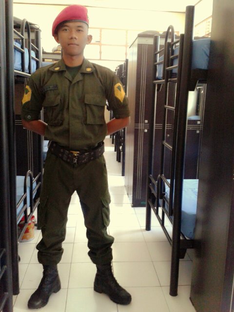 theowalad's profile picture. •INDONESIAN STATE MERCHANT MARINE POLYTECHNIC '13 •Commercial Port and Shipping Management  •Die Hard Gooners!