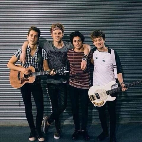 @TheVampsBrad @TheVampsCon @TheVampsTristan @TheVampsJames @TheVampsBand