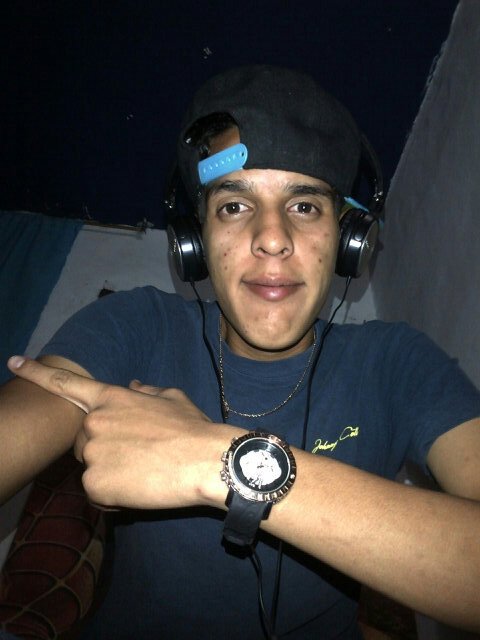 Caracas ,Venezuela , Hombre edad Joven JaJaJa estudiante de la  UNEFA  me  gustan las mujeres  el beisbol el futbol rumbiar tripiar la playa fumar y ser liberal