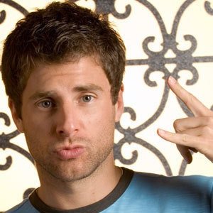 BestKaijuKiller's profile picture. I smashed Kaiju into the ground now I'm gonna smash this vegemite into my face || human!jeager