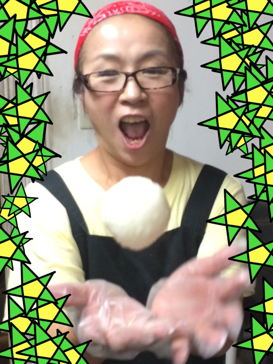 かつて❗キレイなばぁばがやっている定食屋さんで👵営業日🍚定休日🍜は体調に合わせて☺️適当です普通盛り¥850😍大盛り,お代わり¥1000🥕旬野菜と🍖お肉中心でメイン&サブ&子付けの三品です📞電話番号 090-2452-8821