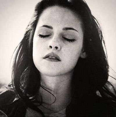 Shield in the darkness, mother to @JakesSweetNess , Wife to @MindReaderEd_  and so the lion fell in love with the lamb. #DOTH [Twilight, RP, 18+]