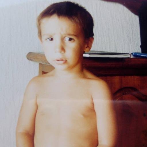 Ex-biotecnólogo, proyecto de médico y creador del baile de majo.