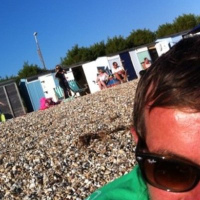 Builder. Estudiante Espanol. Bognor royalty! Travel & Enjoy life. #KTBFFH