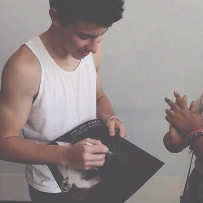 could you follow @royaImendes it would mean the world. also ask for a dm to johnson, nash, carter, shawn, aaron and sammy if you want