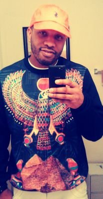 Artist/CEO at Family First Music Group FFMG. Trying to build a team that wanna grow, progress and grind.
