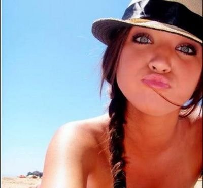 DianitaMoreno18's profile picture. Lucha Aunque las cosas se te tuerzan una vez que te caes te levantas con mas fuerza...