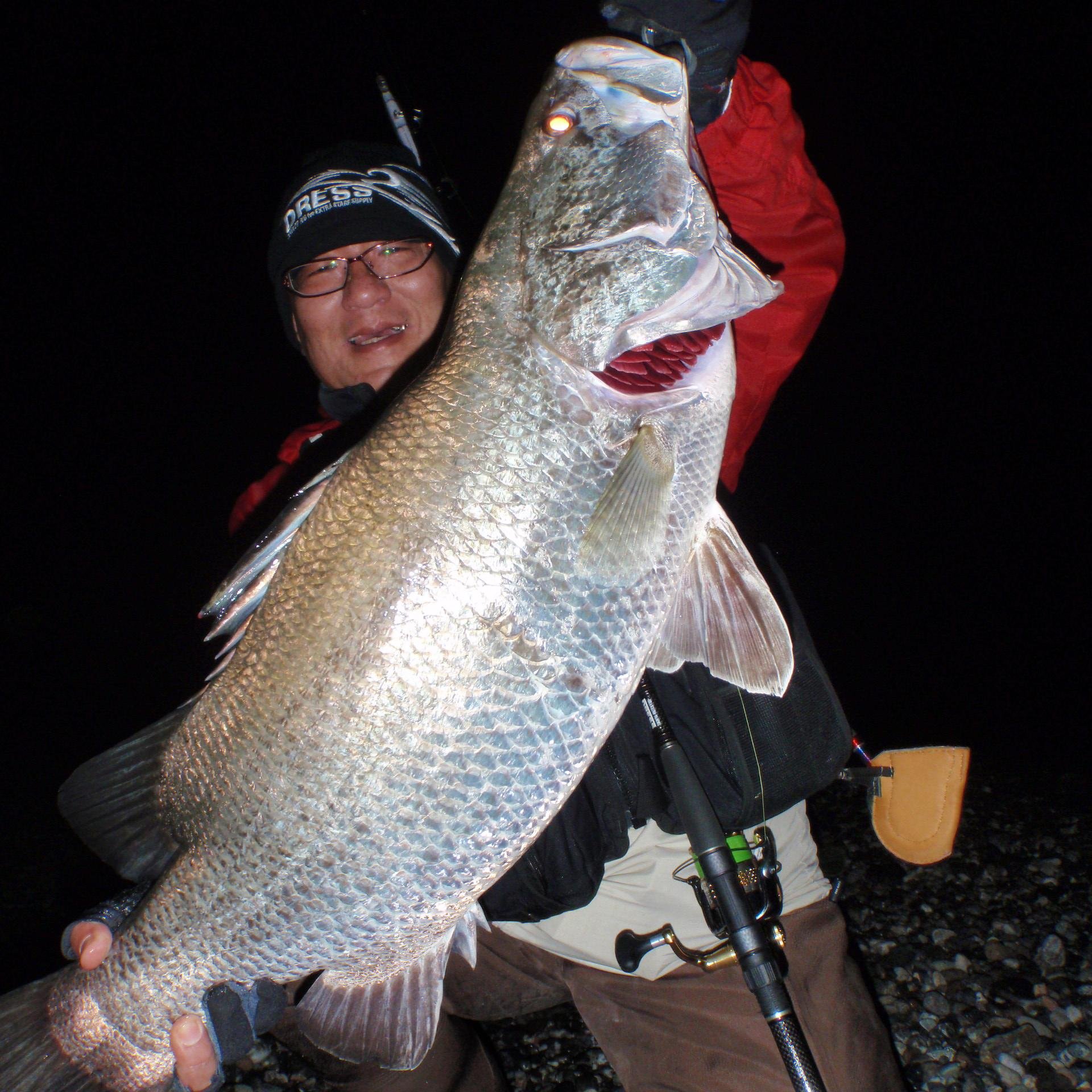 ぼうず！ お魚釣り大好きです。 高知で住んでたけどなぜか名古屋 いま滋賀    YouTubeチャンネル登録お願いします。相互登録 ok  YouTube https://t.co/KAFVHx53iw