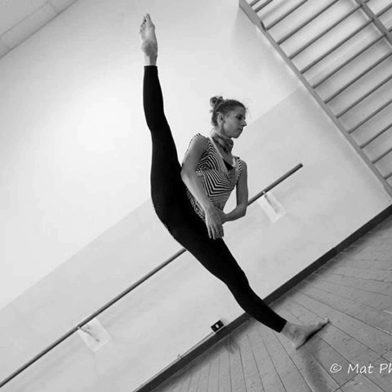 lasari5's profile picture. 