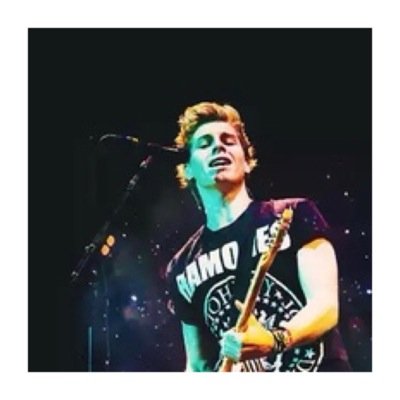 dani, tam and luke hemmings ☼