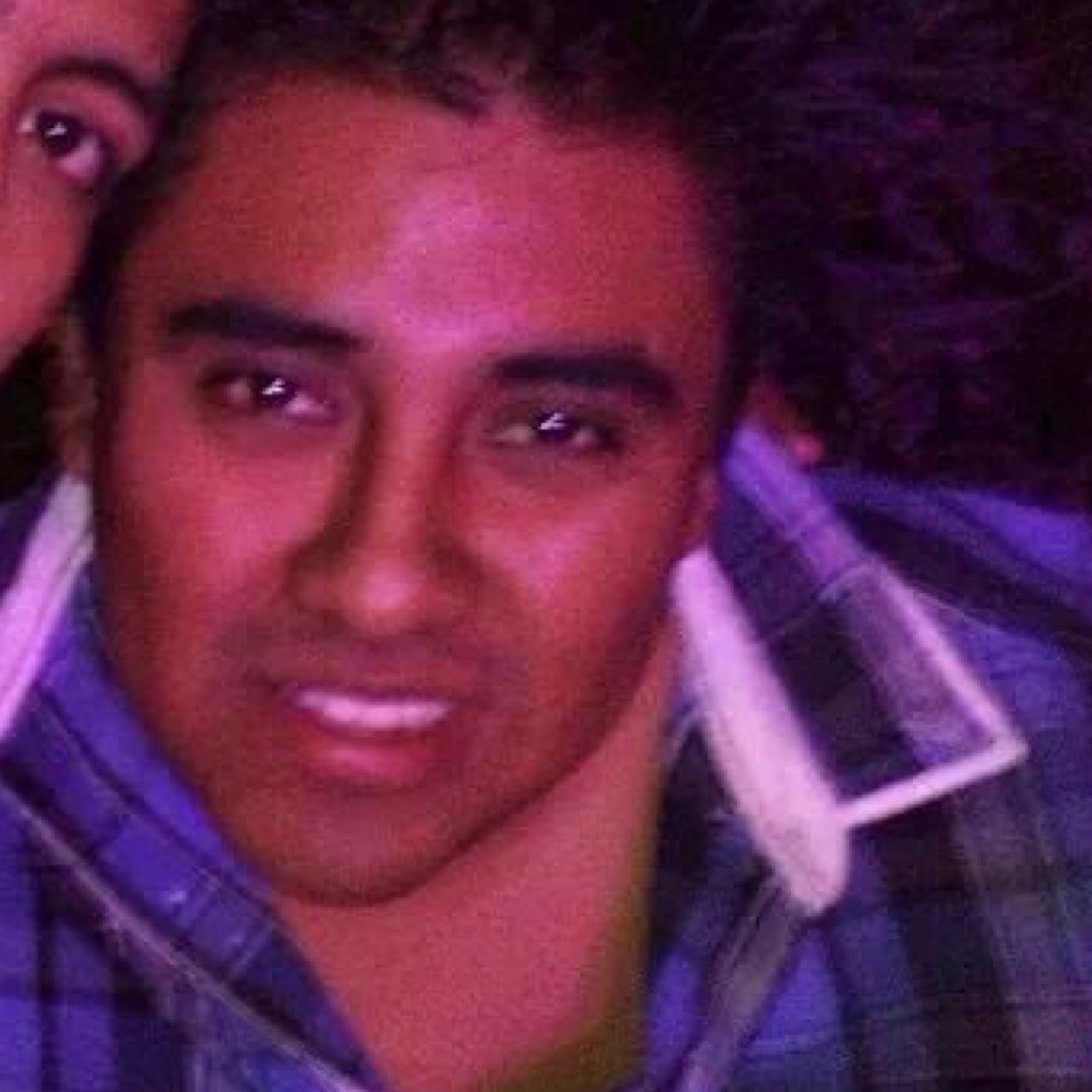 cquirozz4's profile picture. Somos un país y juntos debemos de cuidarlo, estudio Derecho y soy 100% mexicano y amiguero