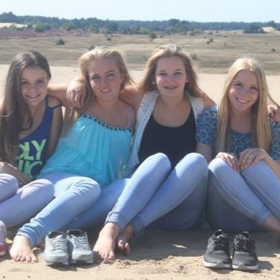 R.I.P lieve mama / trotse voetbalster ! Best @xlelaholthuizen ♥