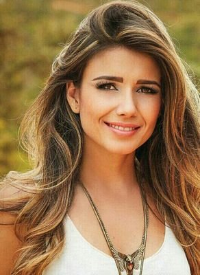 A maior felicidade do mundo é saber que ela existe! É Nossa Cantora Preferida sempre. A Estrela do Brasil inteiro. TE AMAMOS