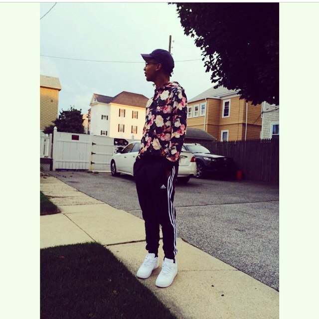 mikerobles4's profile picture. Live Life