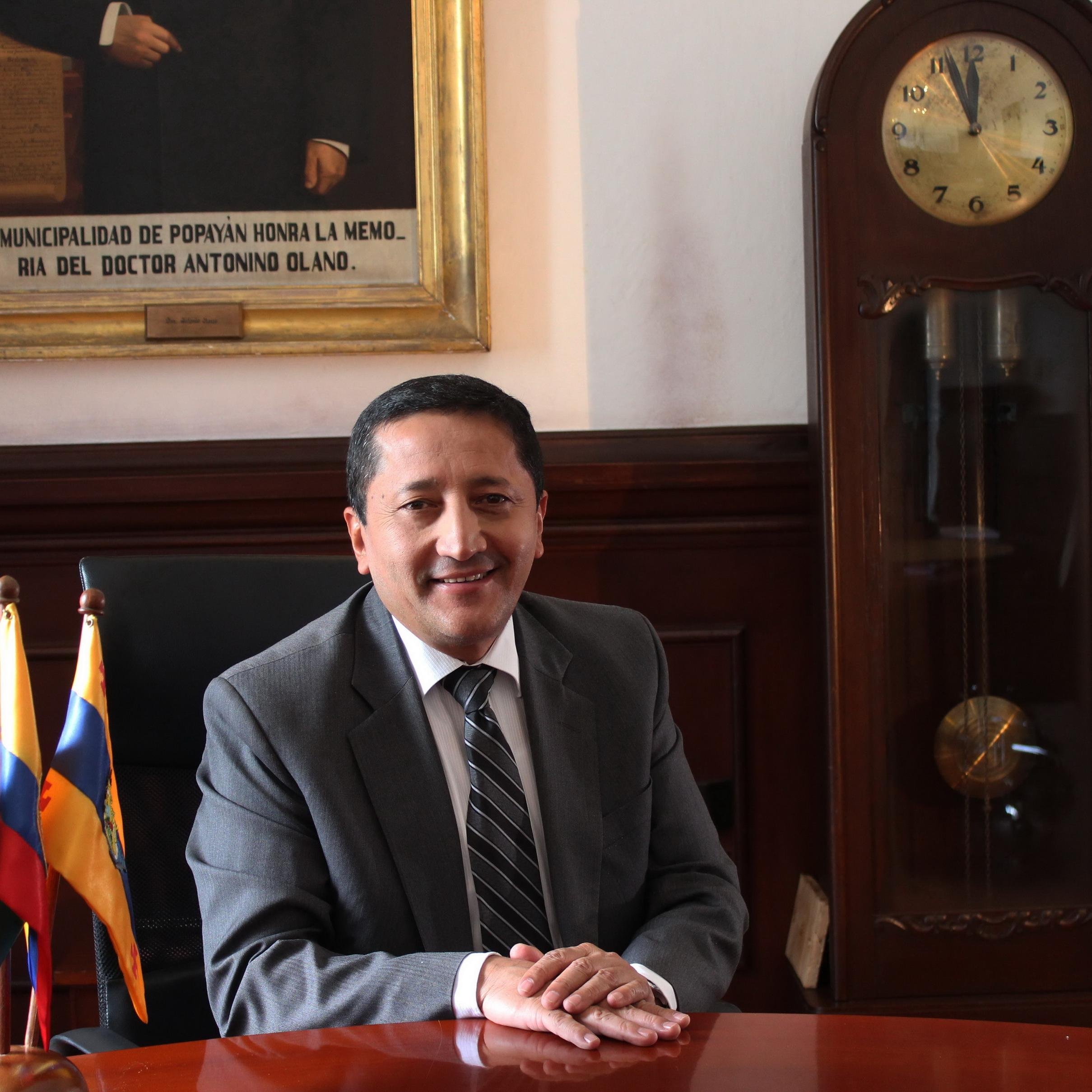 Ex-Alcalde de Popayán, Abogado, ex-Diputado, ex-Contralor, ex-Concejal, ex-R. Cámara, ex-Pte. CCC y Consejo Gremial y Empr. del Cauca
#ProgresoParaPopayán