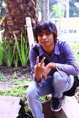 AresSentiko's profile picture. when i was born to the world my colours of heart is red, cos of that i was born to be RED .. I'm Liverpudlian and Liverpudlian Never make YOU WALK ALONE #YNWA