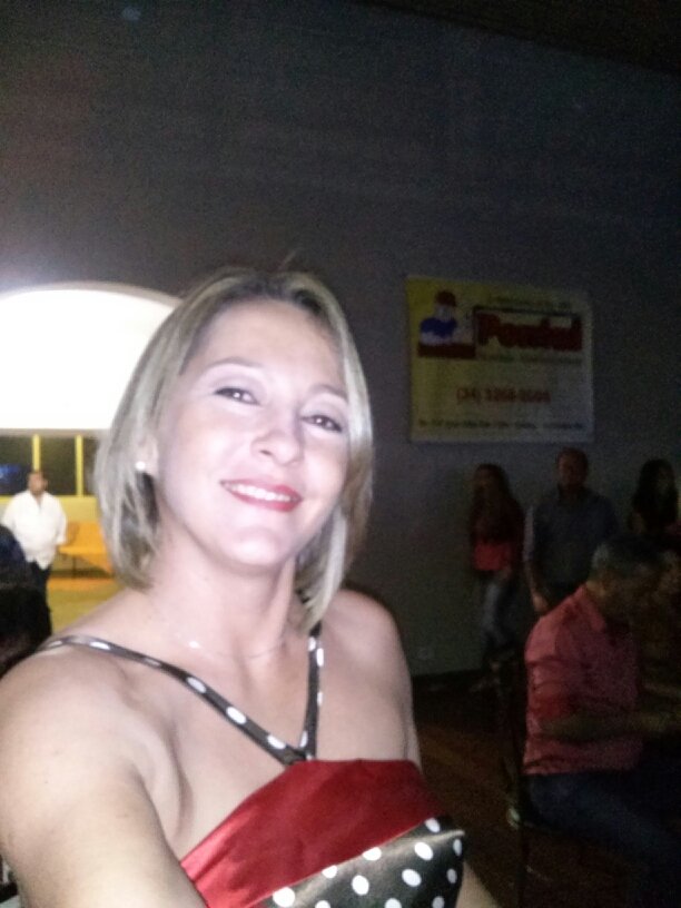 Sou uma pessoa muito feliz e agradeço todos os dias a DEUS por minha vida e pela  vida das pessoas que me cercam.