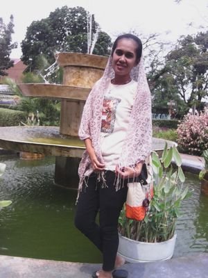 Senyum adalah kebahagiaan yang cepat sampai ke hati,jangan menunggu bahagia untuk bisa tersenyum tapi tersenyumlah untuk menjemput kebahagiaan. Yukk Keep Smile