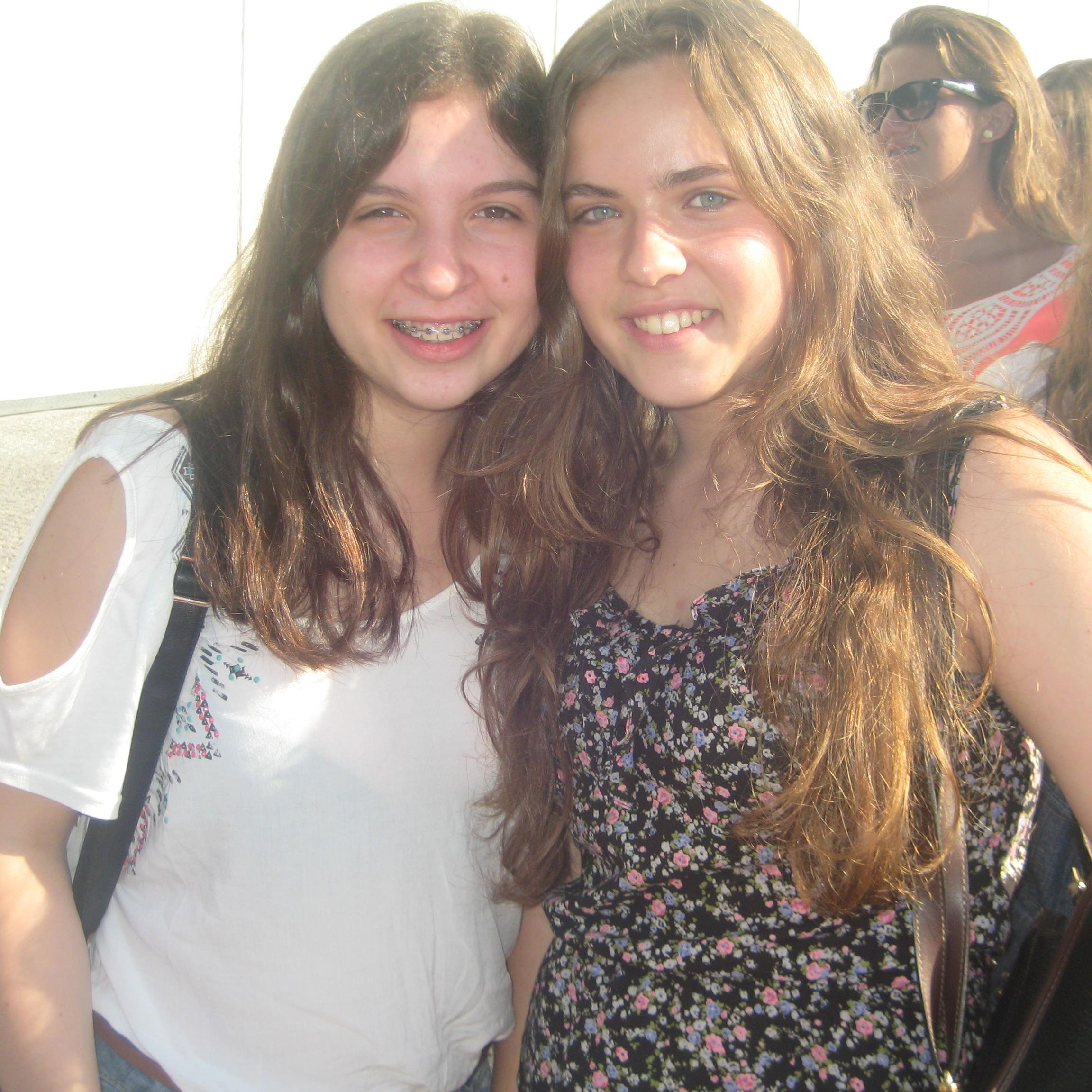 Hello, our name is Sofia and Filipa and we love One Direction. We are from Portugal! Thank you for following us :)