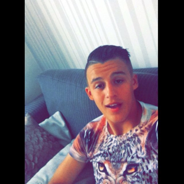 Soccer player of Almere City U/19
AJAX AMSTERDAM !!
Insta:  DANIIKH_